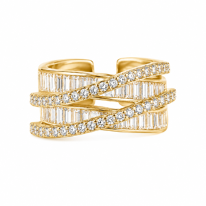 Cada anel é cuidadosamente cravejado com zircônias, garantindo um brilho intenso e um toque de glamour a qualquer visual. Com seu design único, torna-se uma opção prática e sofisticada para todas as ocasiões. Use-os sozinhos para um look minimalista ou combine-os para criar uma tendência ousada e cheia de estilo!