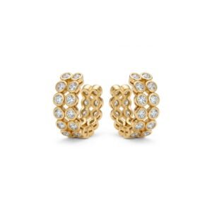 Piercing Fake Duplo de Zircônias, desenvolvido para oferecer brilho equilibrado e visual elegante. O formato compacto proporciona conforto no uso e fácil combinação com diferentes estilos. Modelo ideal para quem busca um brinco feminino sofisticado, perfeito para uso diário ou para composições refinadas.