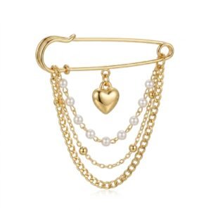 Charmoso e sofisticado, o Broche Alfinete Coração com Pérolas, Dourado combina brilho e elegância em um design moderno e delicado. Com destaque elegantes, a peça transmite personalidade e um toque fashion ao visual.